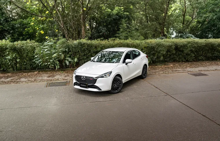 Mazda 2 Sedán