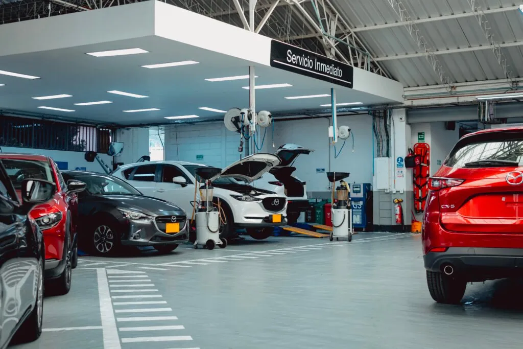 Bahía de Servicio Inmediato Mazda Colautos