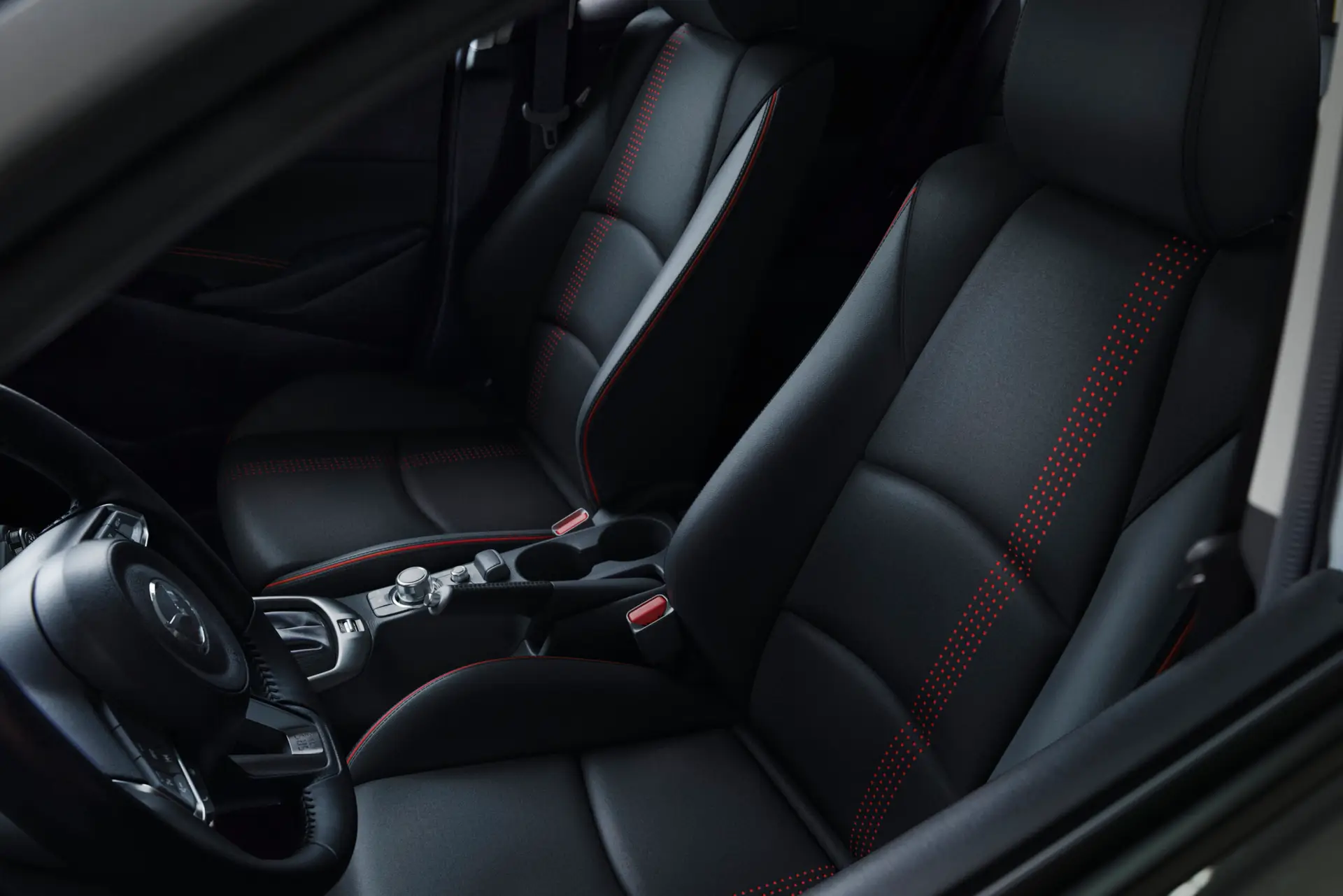 Mazda 2 Sport Grand Touring LX, interior