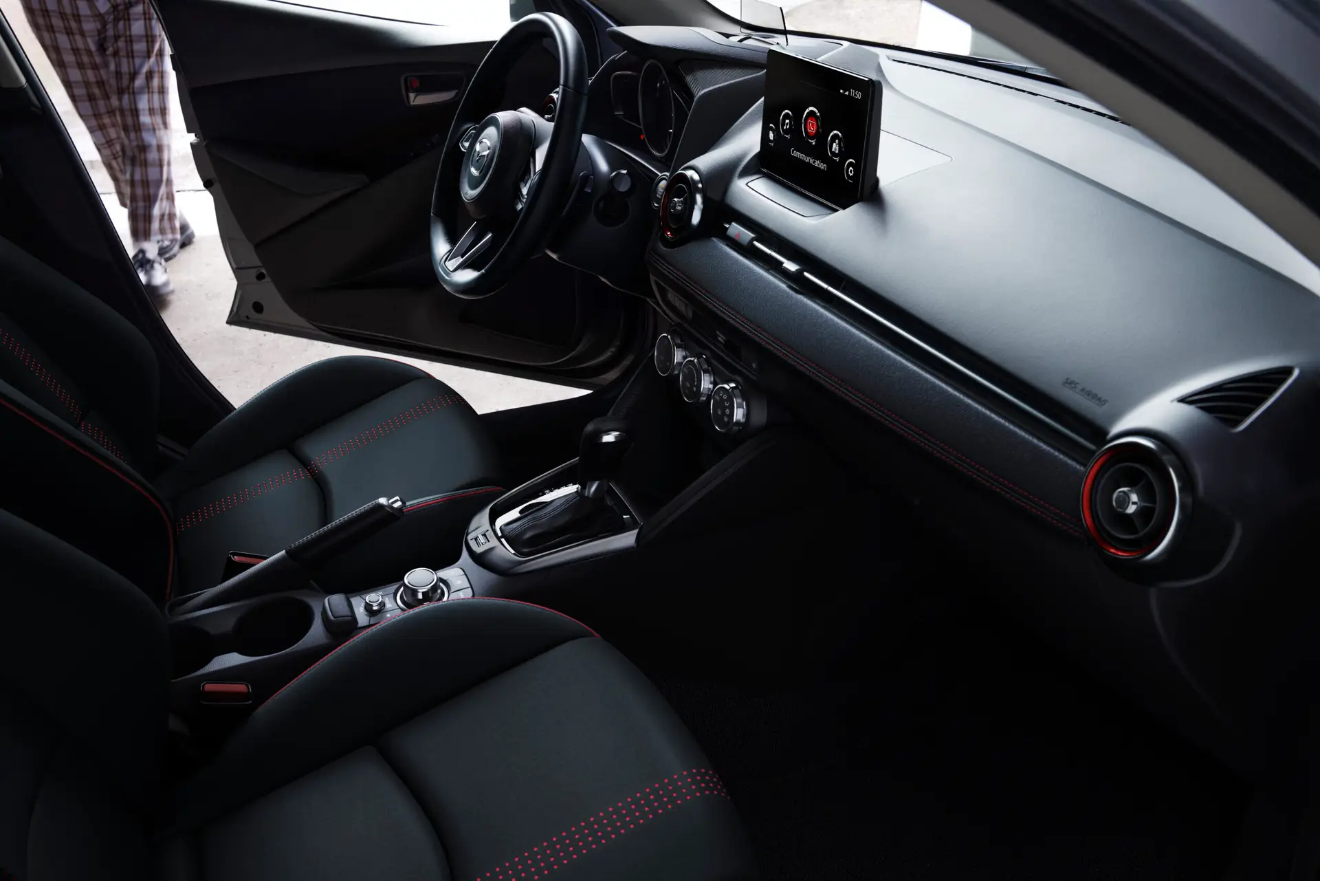 Mazda 2 Sport Grand Touring LX, interior