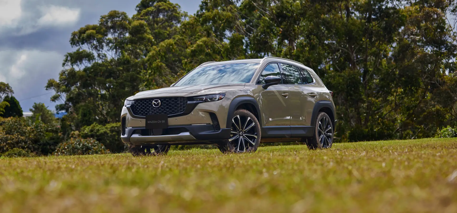 Mazda CX-50 vista lateral