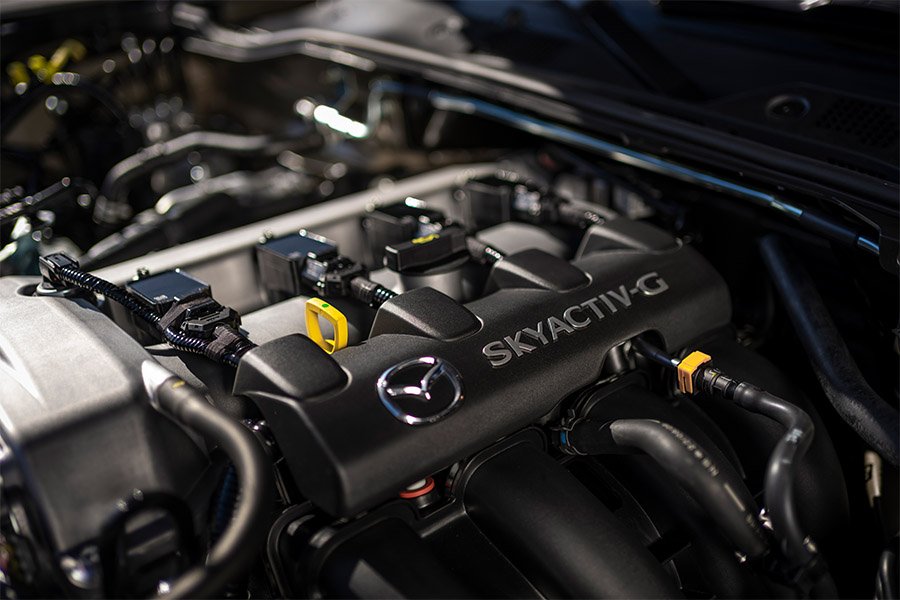 carrusel_mx-5_900x600_0000s_0002_motor