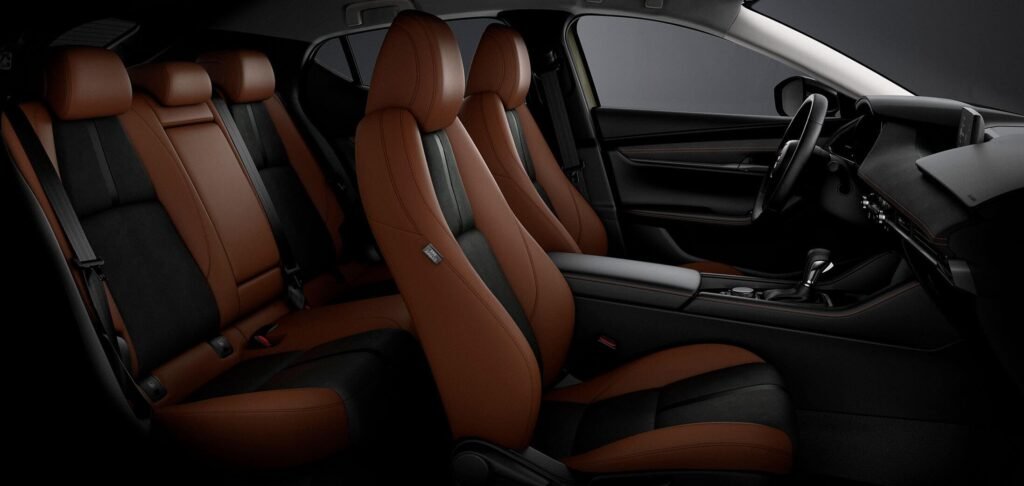 interior-sillas-de-lujo-mazda-3-sedan