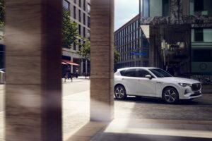 RS63896_KHL1_KST8LA2_Mazda_CX-60_2023_versiones_Grand_Touring_LX_Blanco_Rhodium_Retocadas_Exterior_018